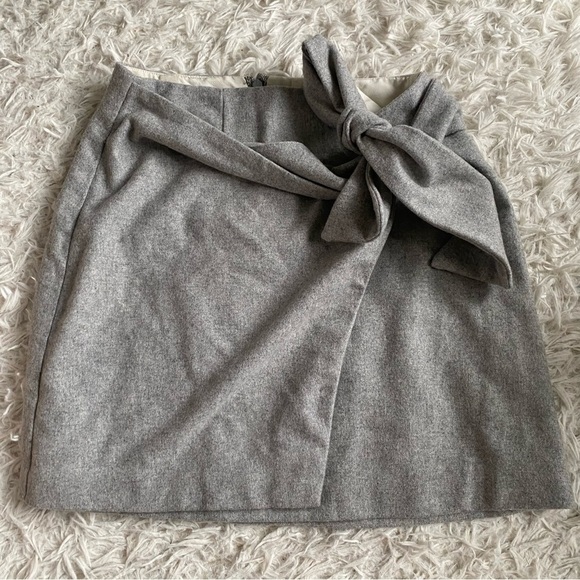 Aritzia Wilfred Wrap-Front Skirt - Picture 4 of 6